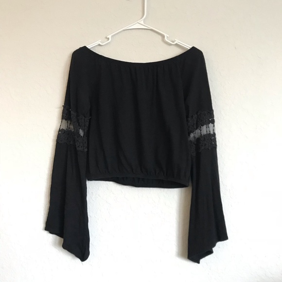 Elegant Off The Shoulder Top With Lace - Picture 4 of 7